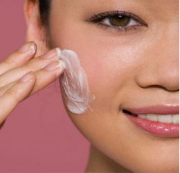 孚立美®乳膏（氟轻松氢醌维A酸乳膏）正式进入临床即将在国内上市，看看美国医生怎么说?